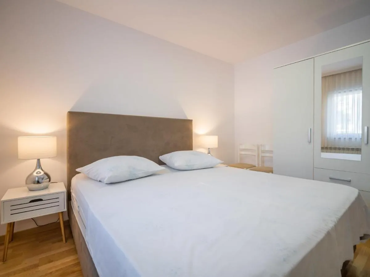 Apartment Damir-1 Crikvenica