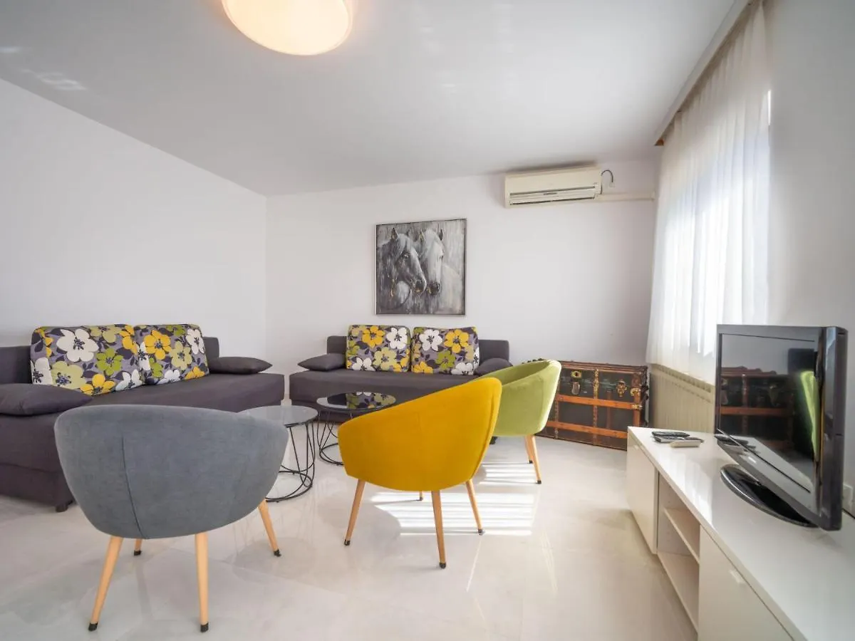 Apartment Damir-1 Crikvenica