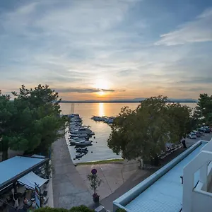 Galija krevet i doručak